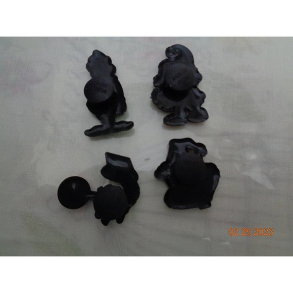 Set of 4 Grinch Jibbitz/Charms/Christmas Set 2 - Picture 2 of 2